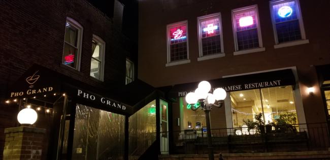 Pho Grand Front
